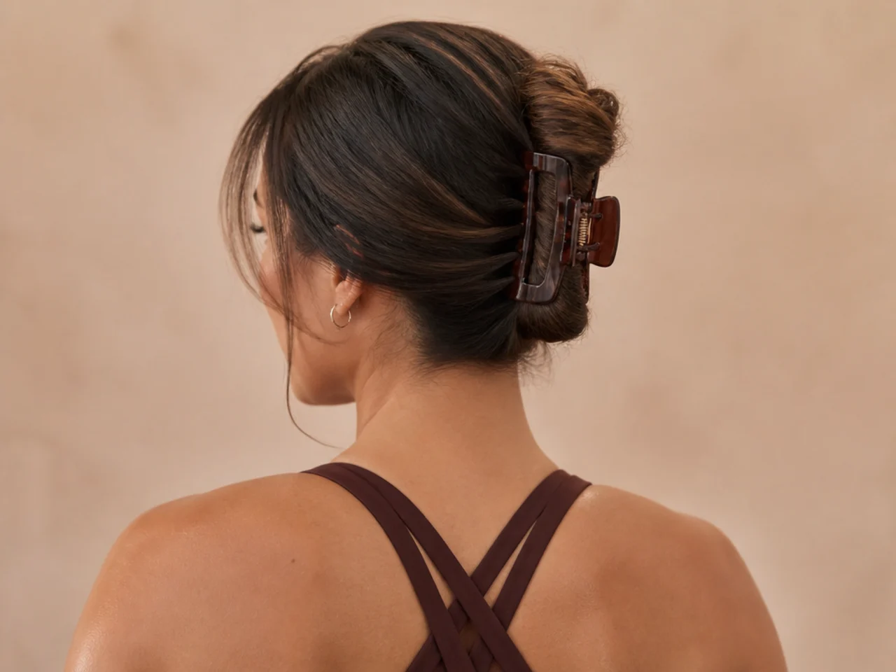 A tight low twist clipped for exercise