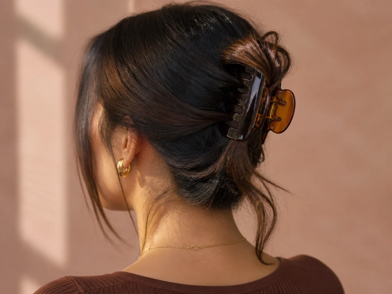 Short layers slipping free of a twisted section