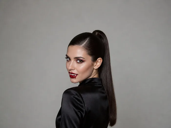 10 Last-Minute Halloween Hairstyles You Can Do in Minutes