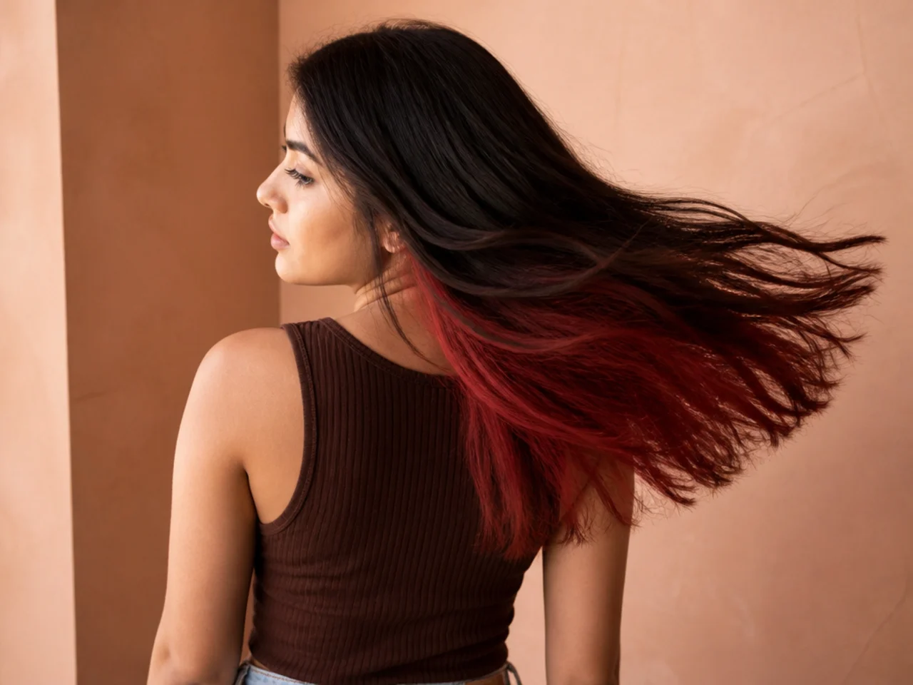 A panel red at the ends only