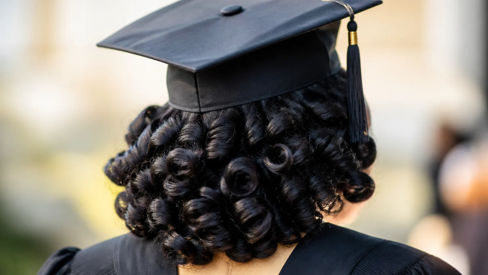 Smooth uniform curls set on flexi rods