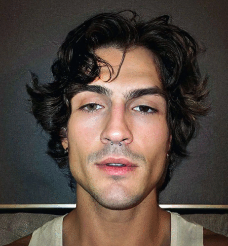 Textured Wavy Middle Part