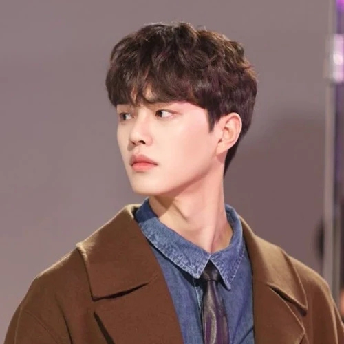 Korean Wavy Haircut for Men